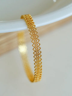 Lace Pattern Diamond Open Bangle - floysun