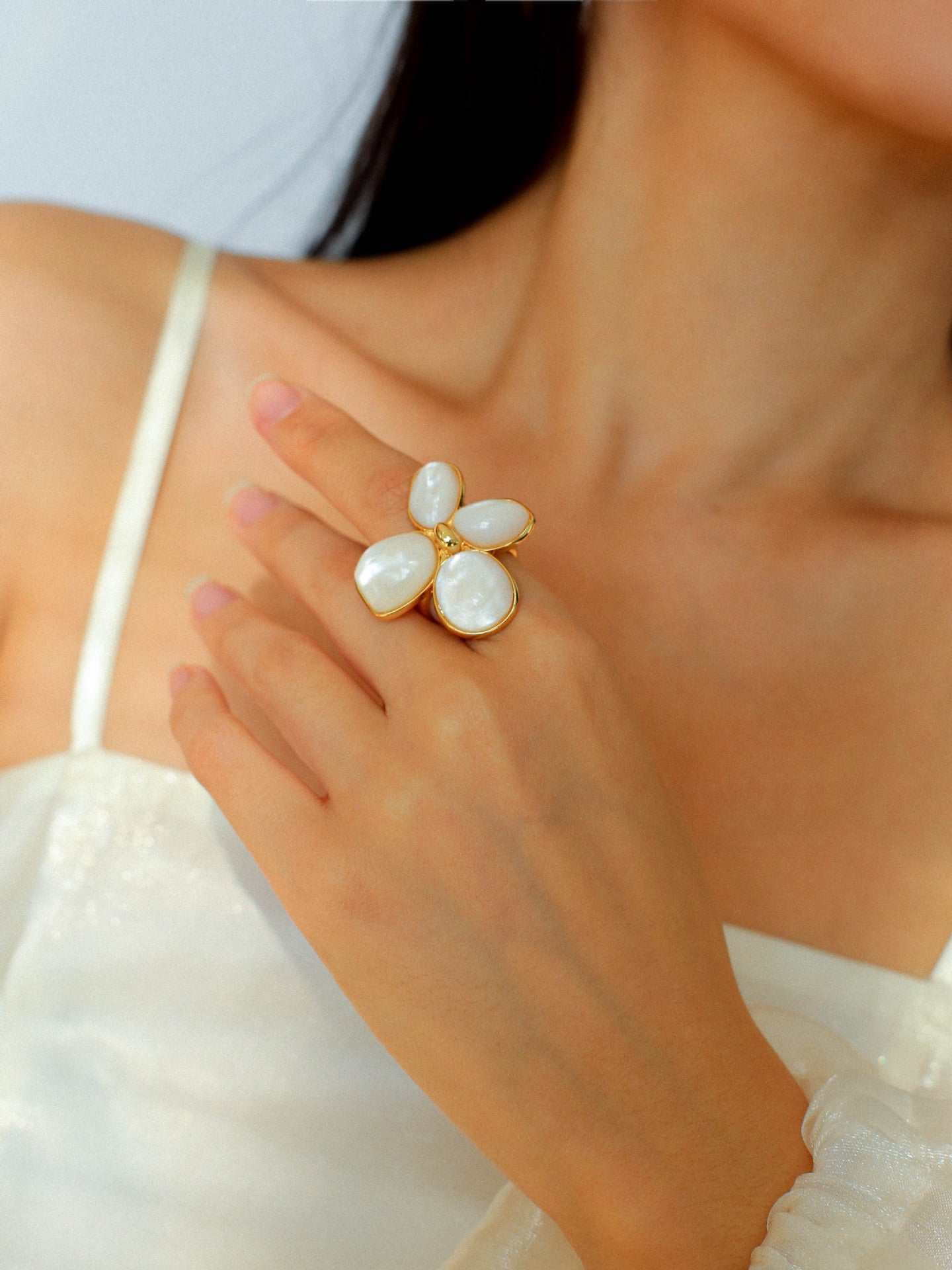 Lilac Blossom White & Gray Mother - of - Pearl Elegant Ring - floysun