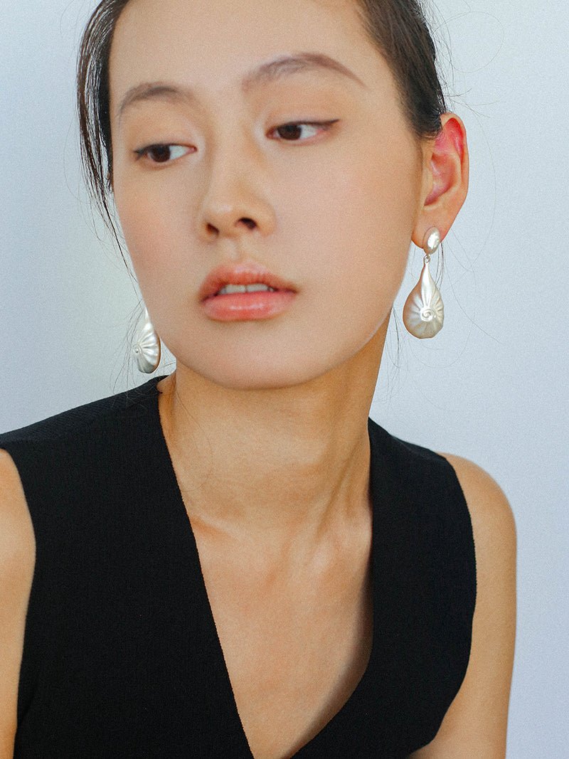 Matte Silver Conch Statement Drop Earrings - floysun