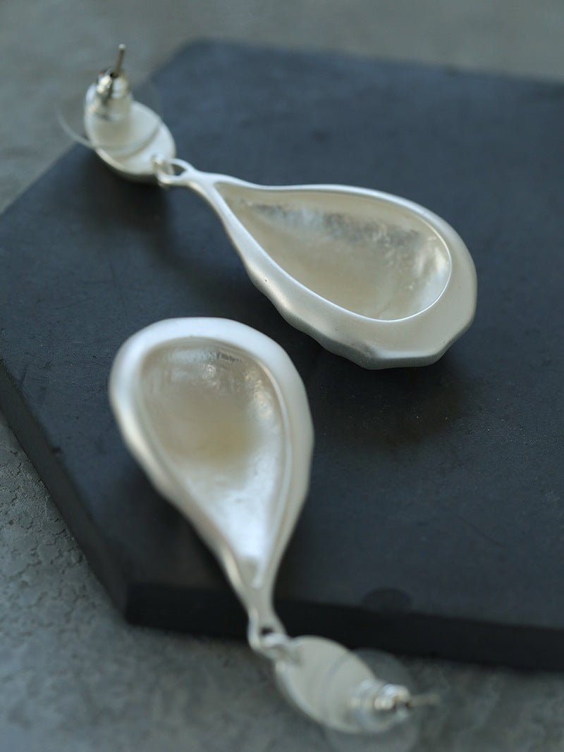 Matte Silver Conch Statement Drop Earrings - floysun