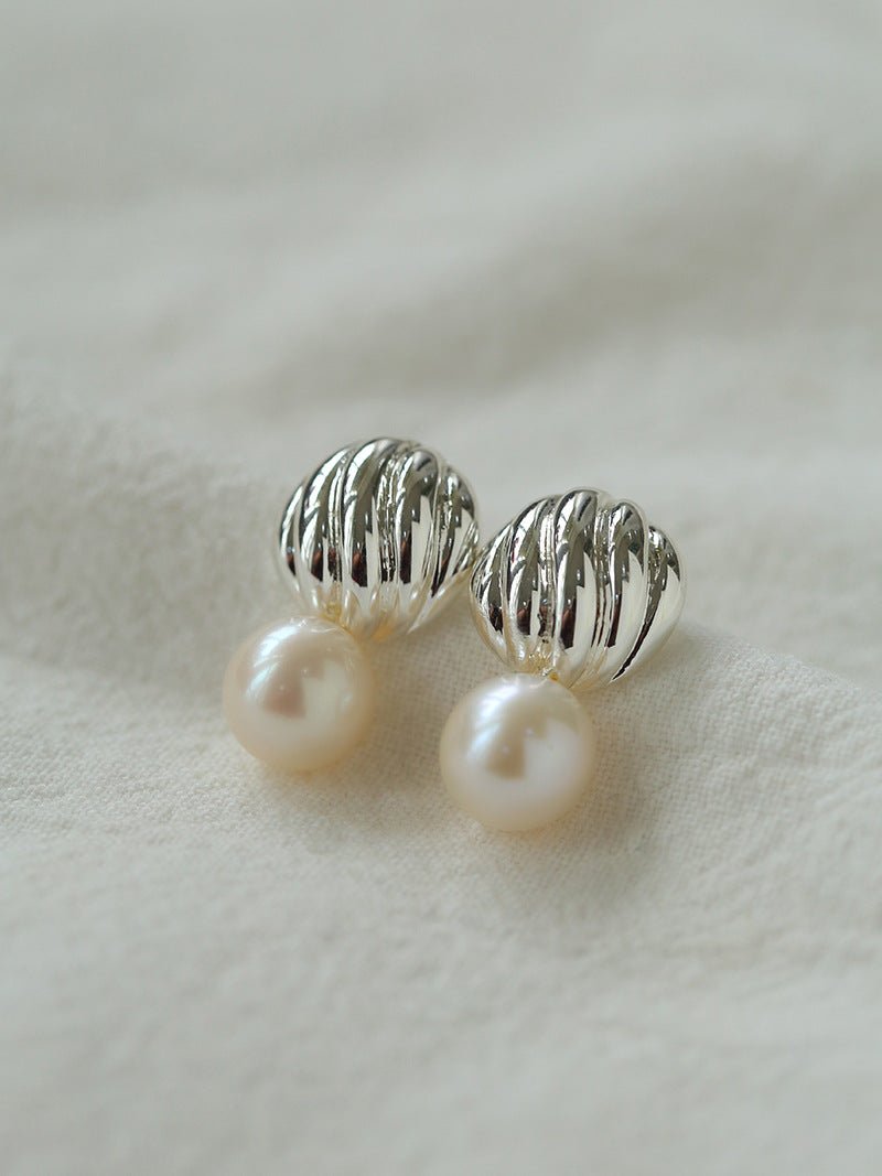 Metal Shell Pearl Drop Earrings - floysun