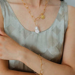 Metal Thick Chain Baroque Pearl Pendant Necklace - floysun