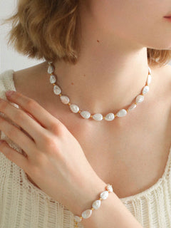 Mini Gold Bead and Teardrop Baroque Pearl Necklace - floysun