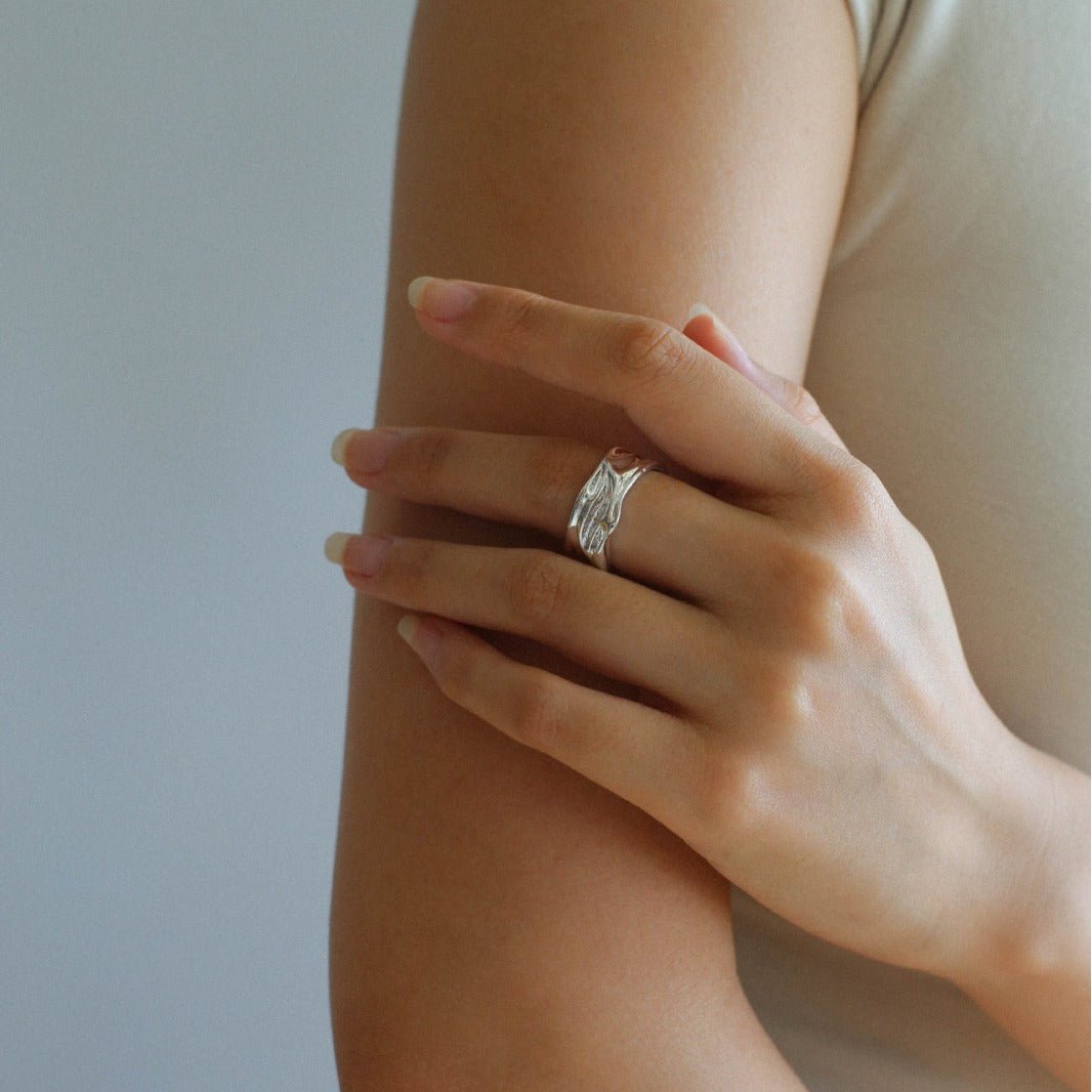 Minimalist Irregular Pleats Wide Version Open Ring - floysun