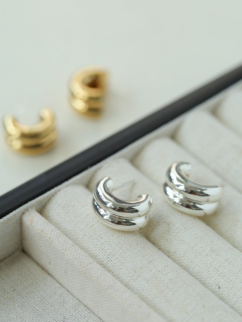 Minimalist Metal Double C Huggie Earrings - floysun