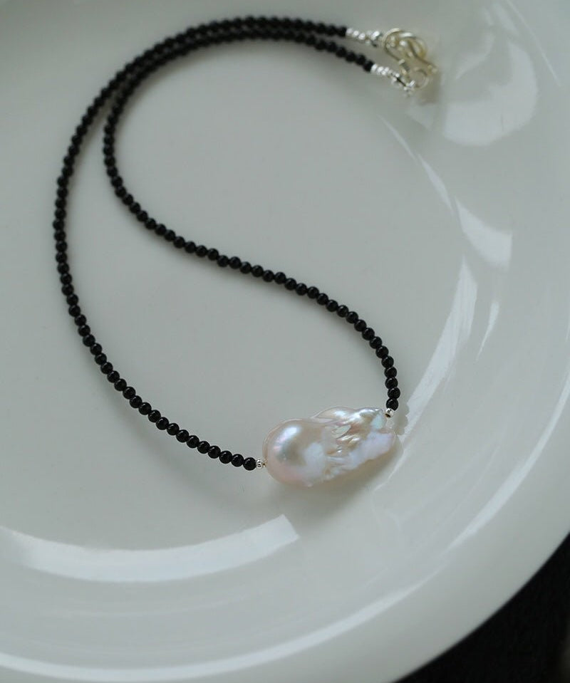 Minimalist Modern Baroque Pearl Black Onyx Beaded Necklace - floysun