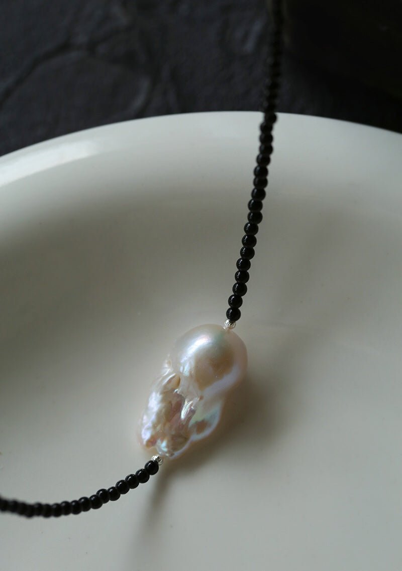 Minimalist Modern Baroque Pearl Black Onyx Beaded Necklace - floysun