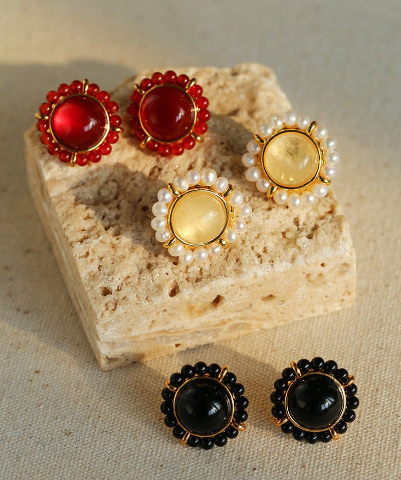 Minimalist Natural White Crystal Pearl Stud Earrings Black & Red Agate Variants - floysun