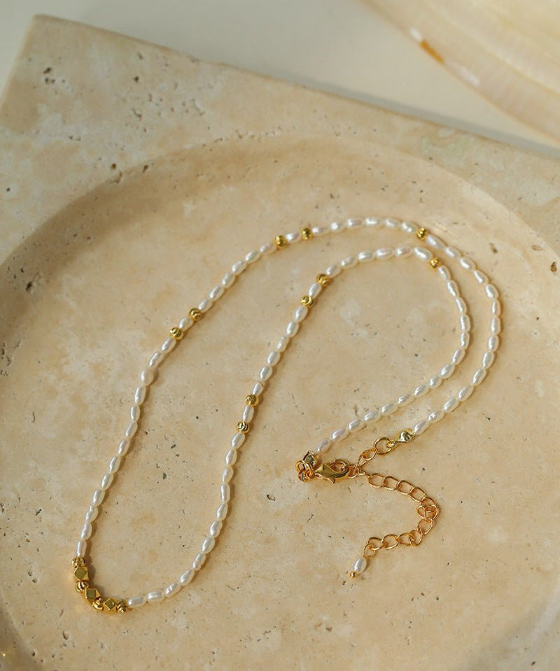 Minimalist Necklace with Small Gold Beads and Rice Pearls - floysun