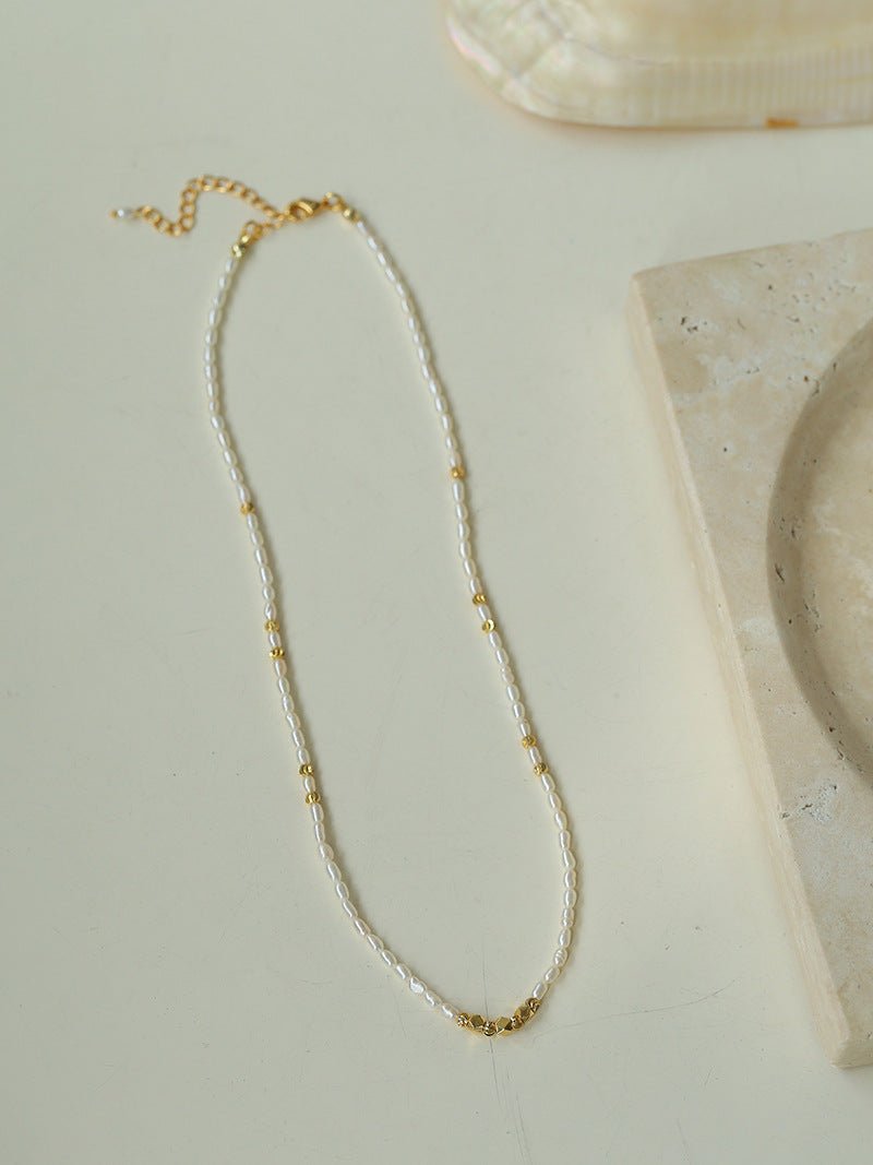 Minimalist Necklace with Small Gold Beads and Rice Pearls - floysun