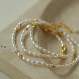 Minimalist Necklace with Small Gold Beads and Rice Pearls - floysun