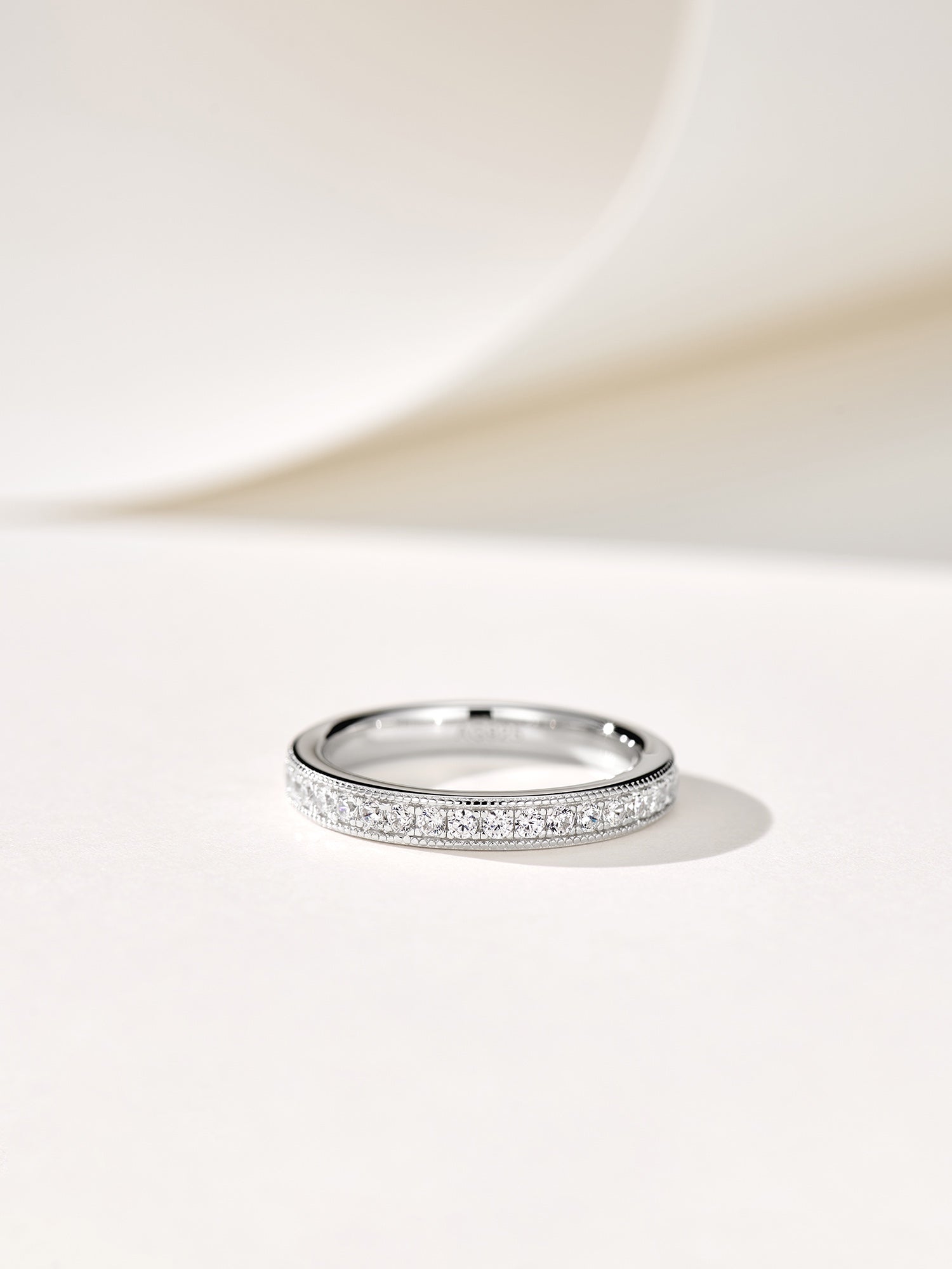 Minimalist Stacking Ring with Diamonds - floysun