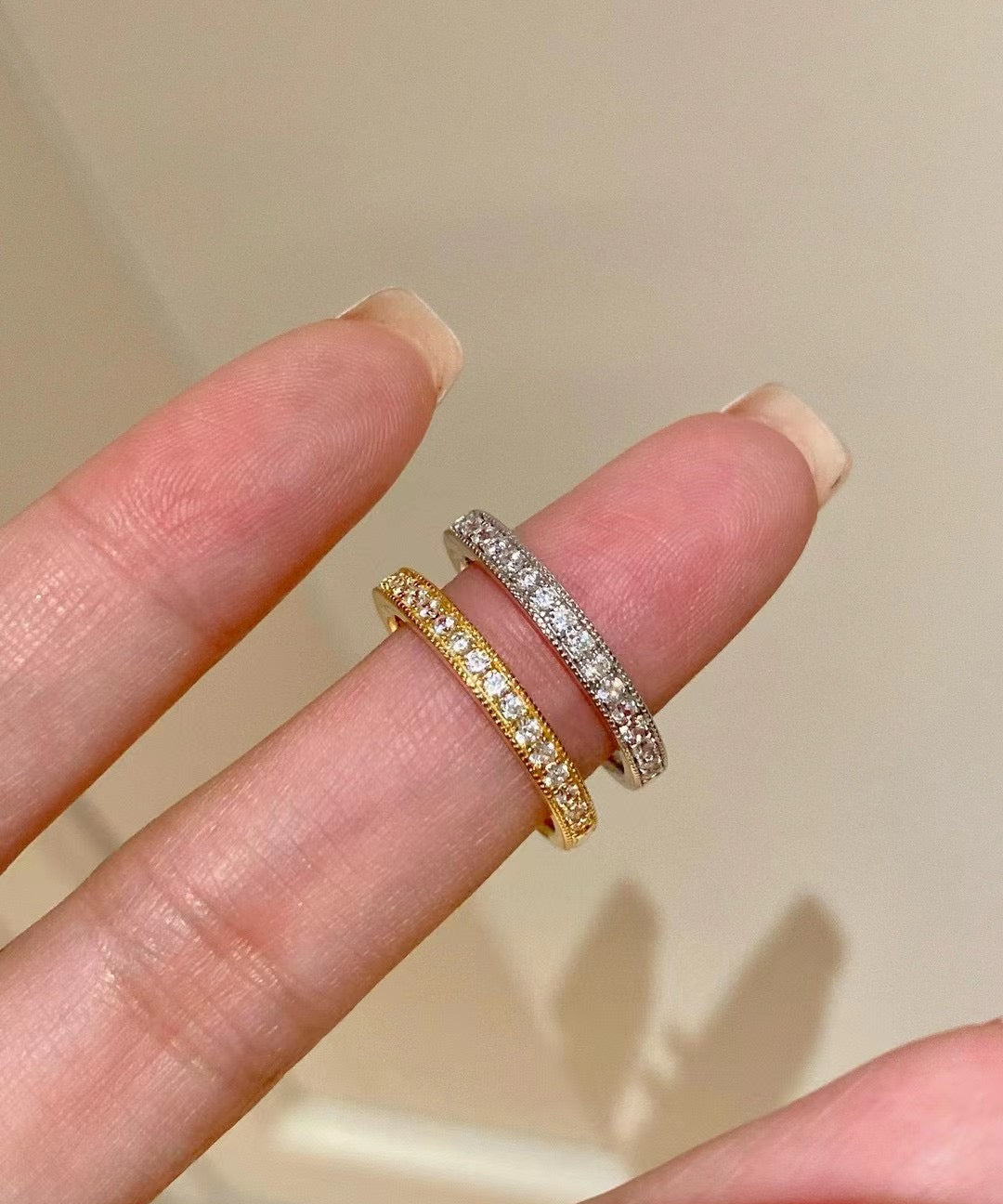 Minimalist Stacking Ring with Diamonds - floysun