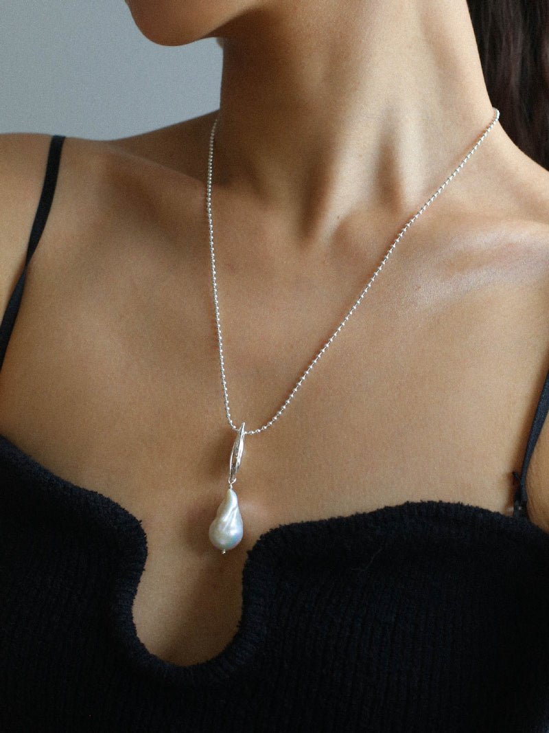 Minimalist Willow Leaf Baroque Pearl Pendant Necklace - floysun