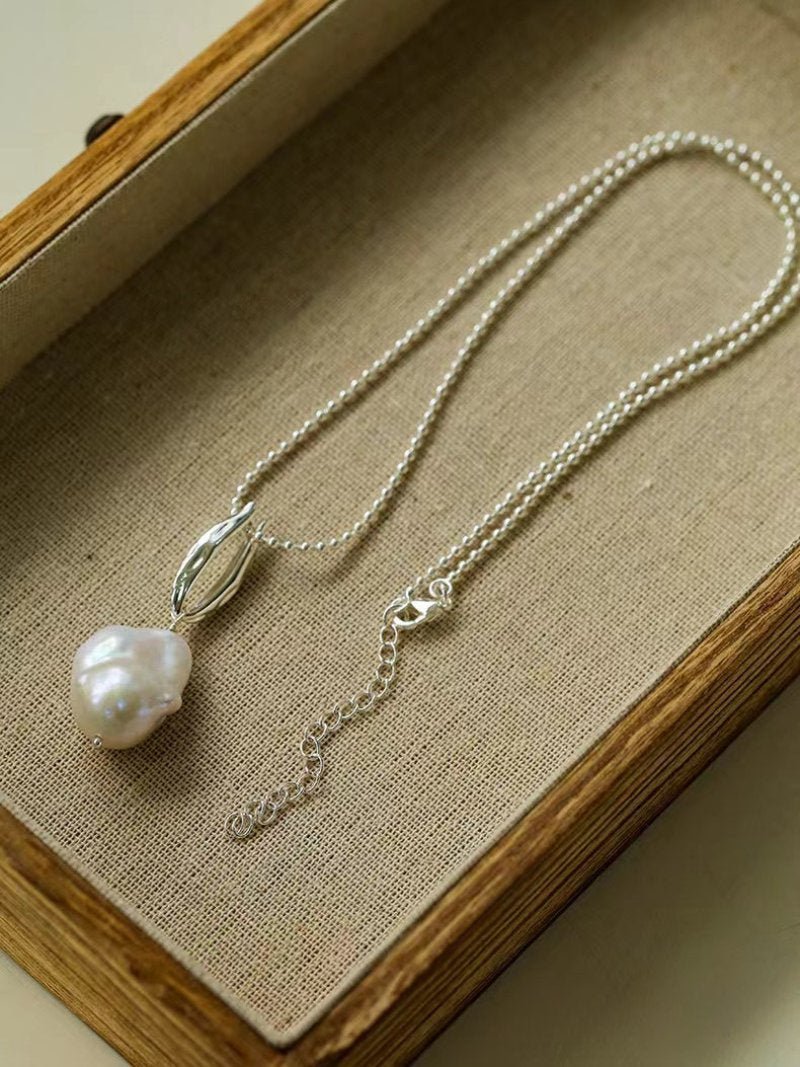 Minimalist Willow Leaf Baroque Pearl Pendant Necklace - floysun