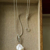 Minimalist Willow Leaf Baroque Pearl Pendant Necklace - floysun