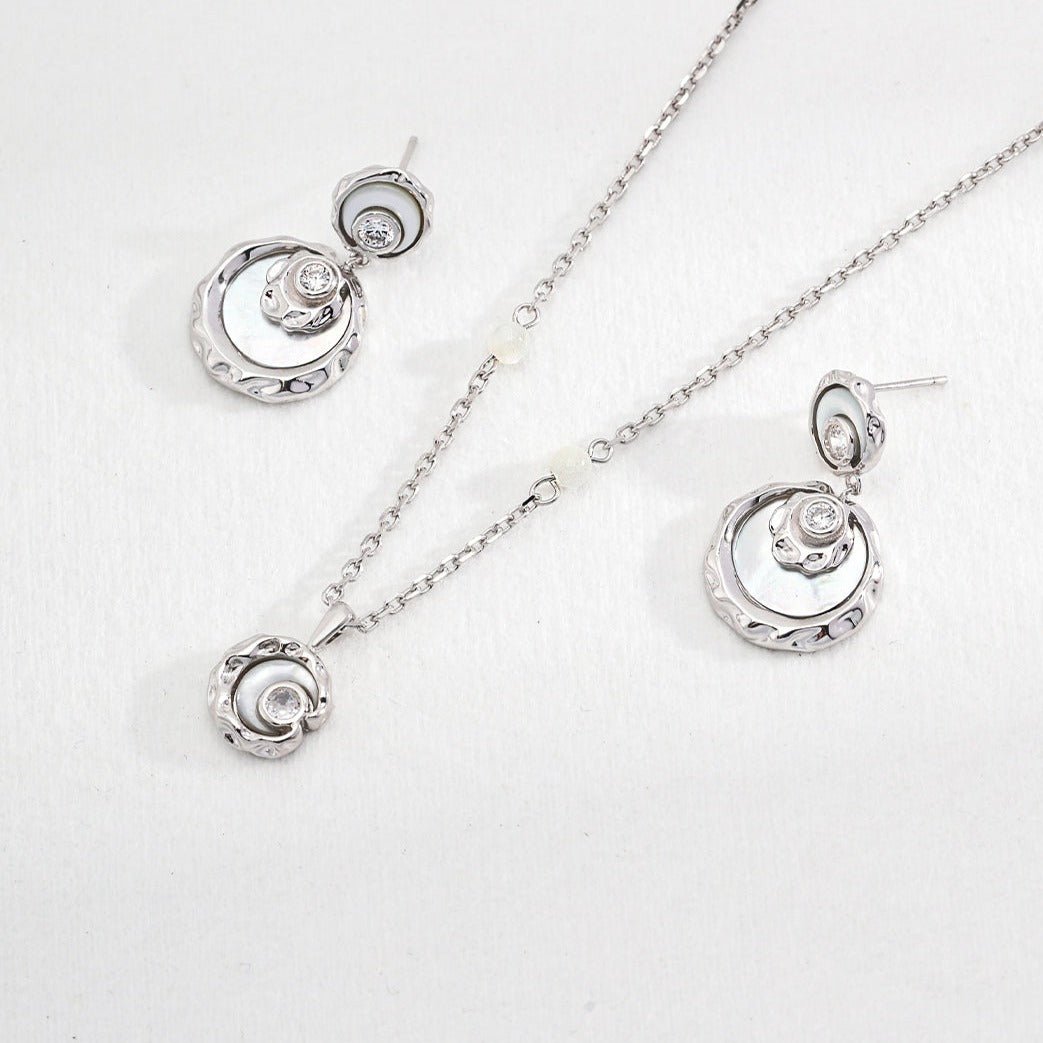 Moonlight Kiss Gemstone Pendant Necklace - floysun