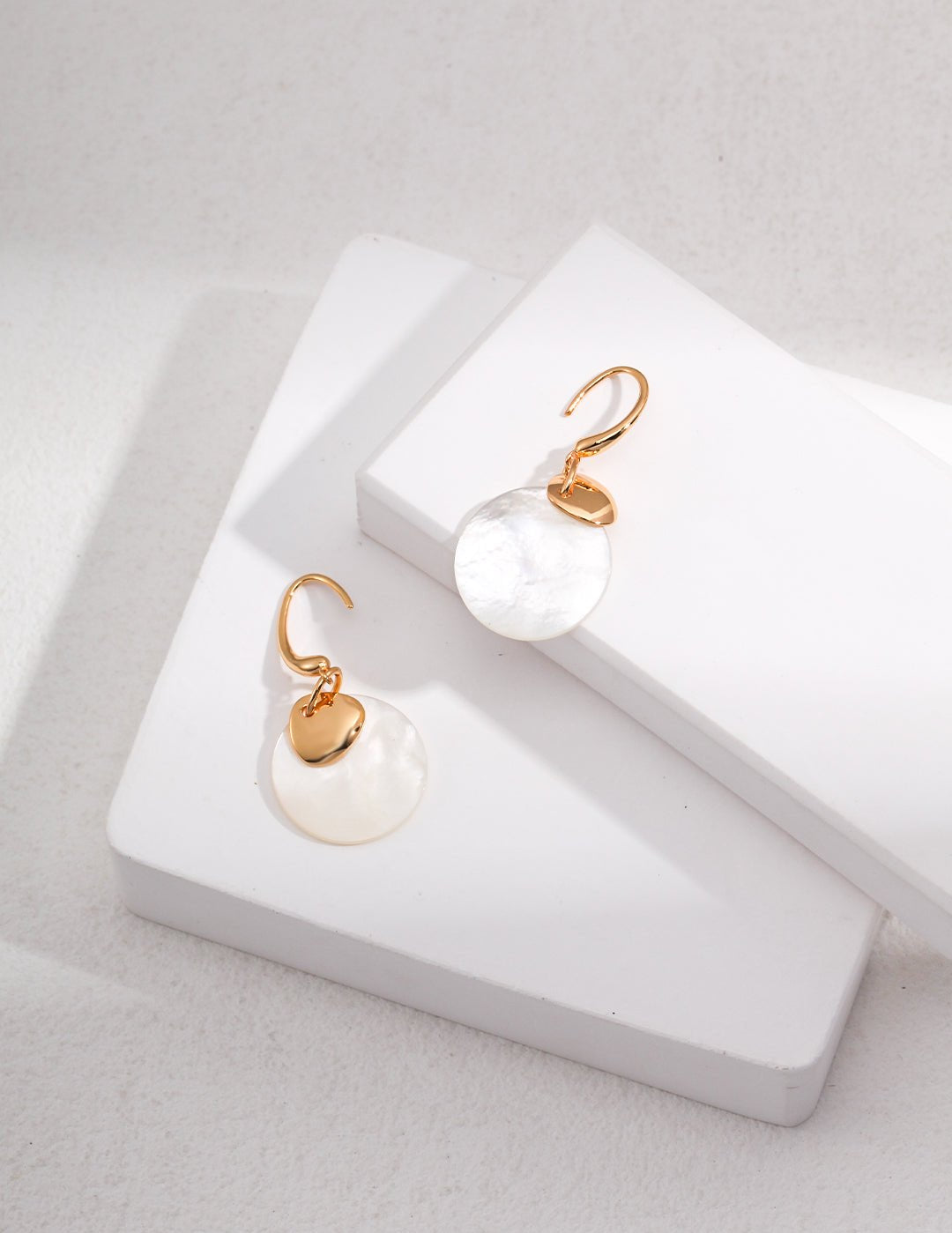 Mother - of - pearl Earrings: Ethereal Elegance - floysun