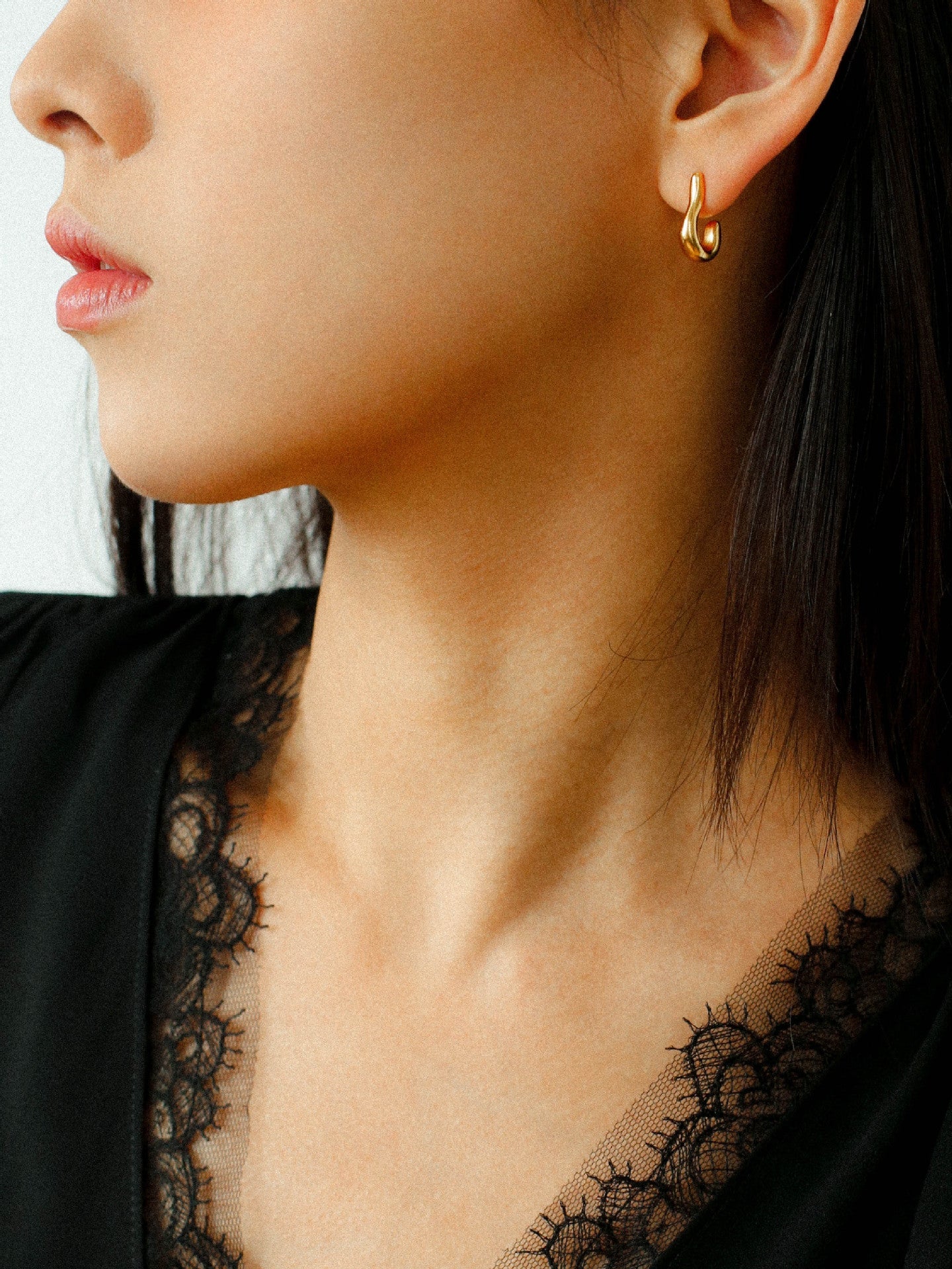 New Heart Series Heart - Shaped Swan Curve Earrings - floysun