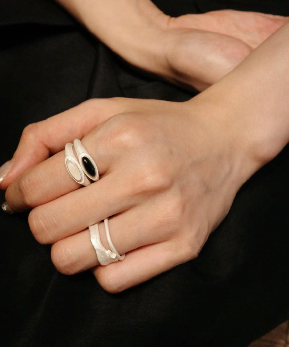 Pure Silver Satellite Ring - White Chalcedony/Black Onyx - floysun