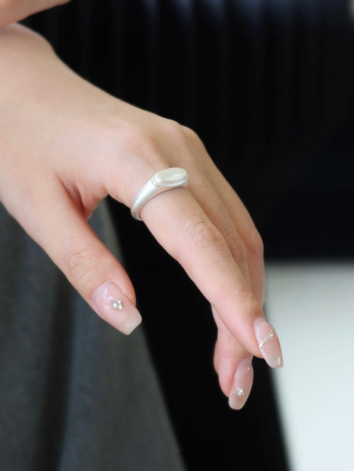 Pure Silver Satellite Ring - White Chalcedony/Black Onyx - floysun