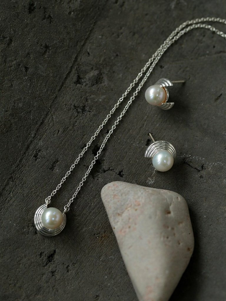 Simple Spiral Pearl Pendant Chain Necklace - floysun