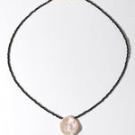 Single Large Petal Baroque Pearl Black Spinel Necklace - floysun