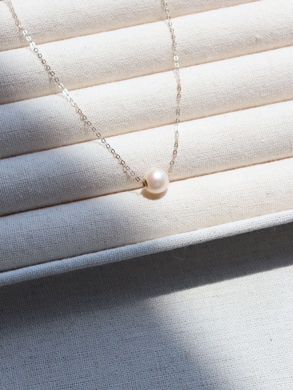 Single Round Pearl Pendant Necklace - floysun