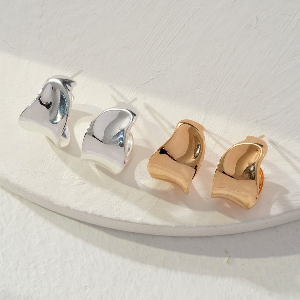 Smooth Concave-Convex Design Huggie Earrings - floysun