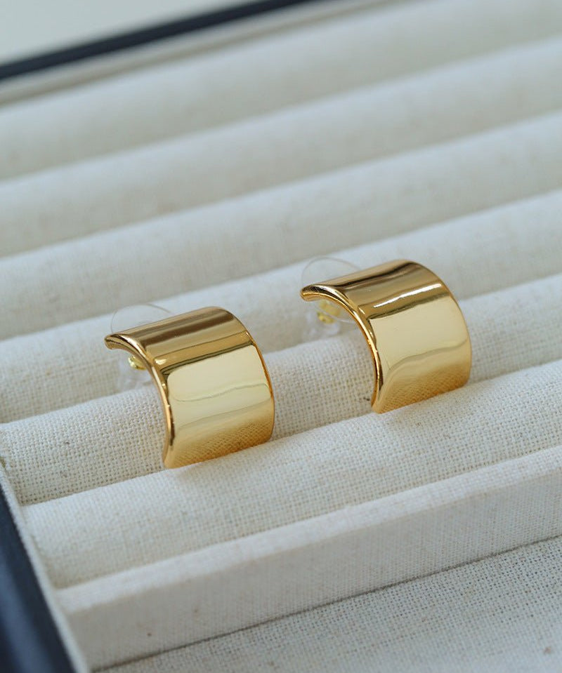 Smooth Metallic Curved Huggie Earrings - floysun