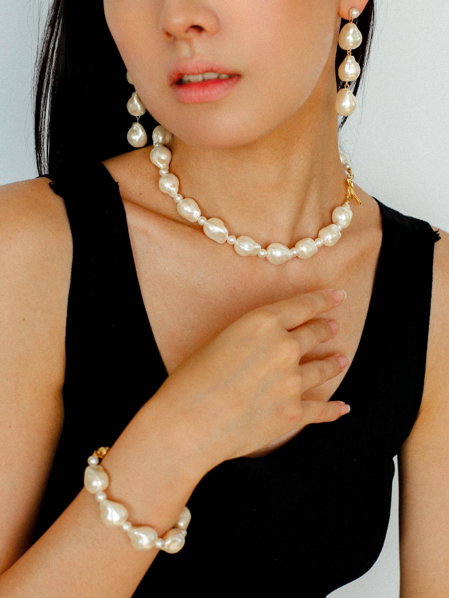 Stylish Baroque Pearl and Bead Beaded Bracelet with Magnetic Clasp - floysun