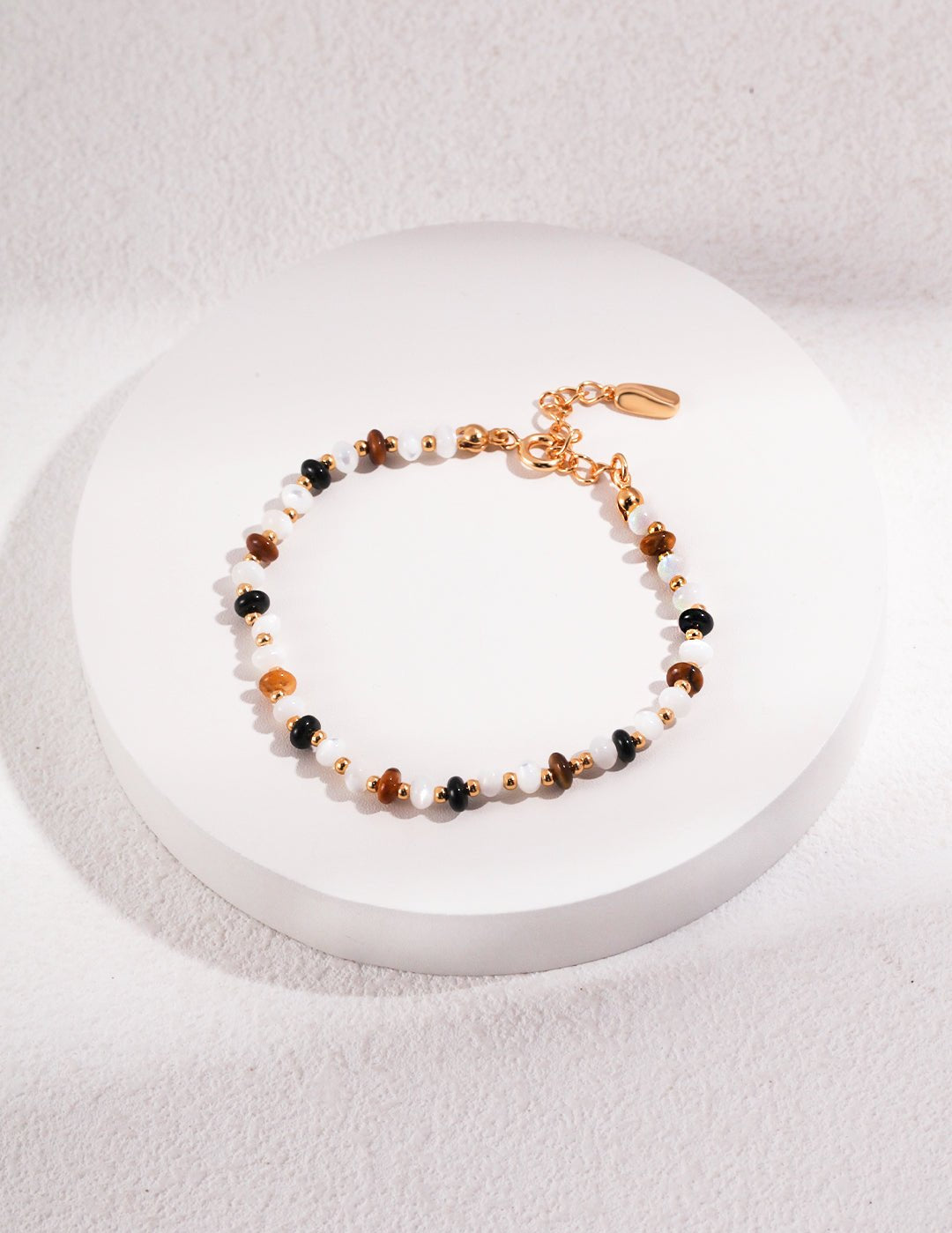 Vintage Bracelet with Tiger's Eye Black Onyx and Mother of Pearls - floysun