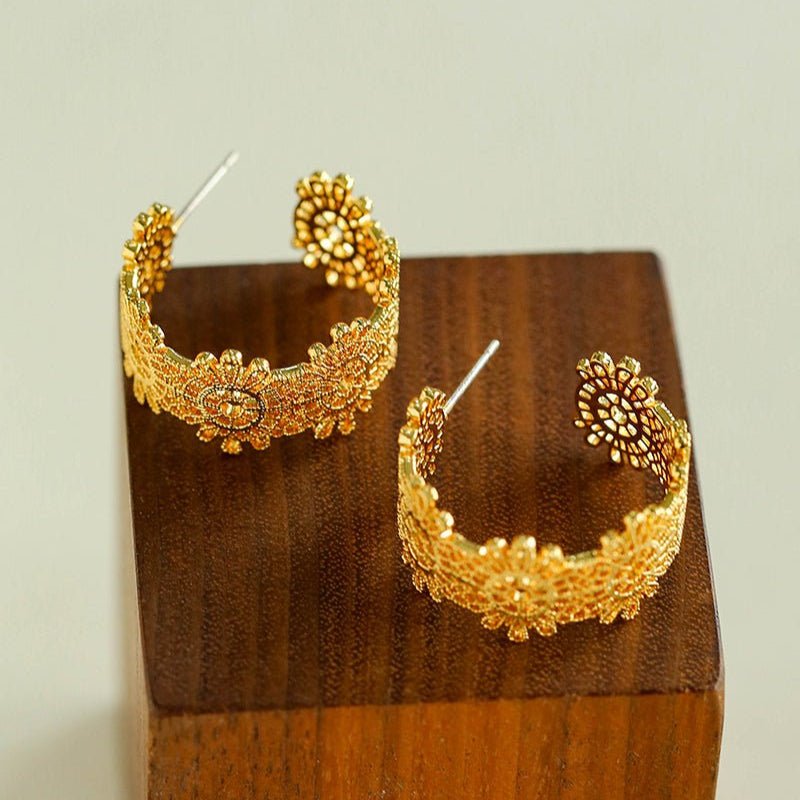 Vintage Chic Lace Huggie Earrings - floysun