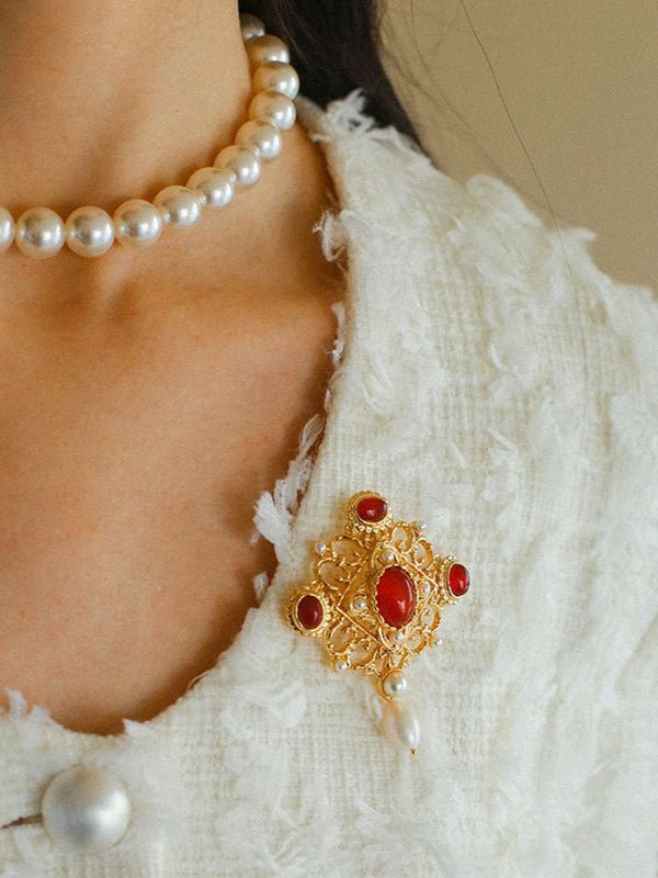 Vintage Courtly Elegance: Red Agate and Pearl Brooch - floysun