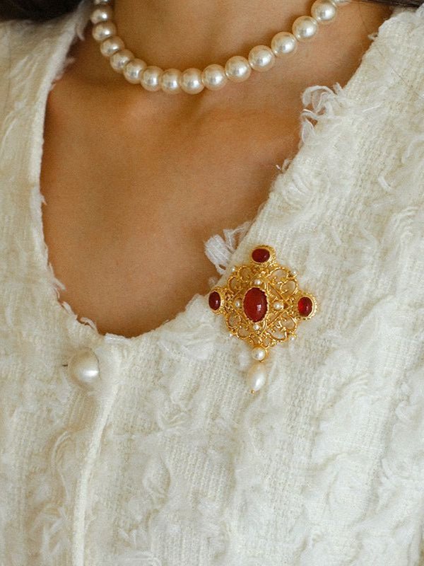 Vintage Courtly Elegance: Red Agate and Pearl Brooch - floysun