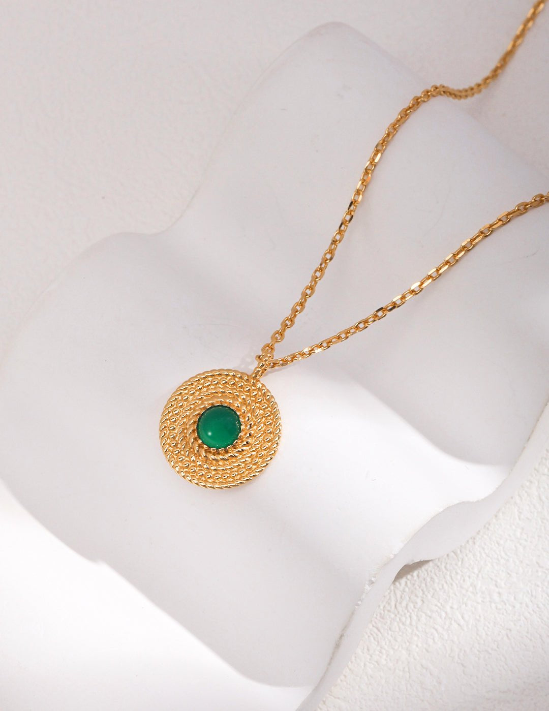 Vintage Disc Chrysoprase Pendant Necklace - floysun