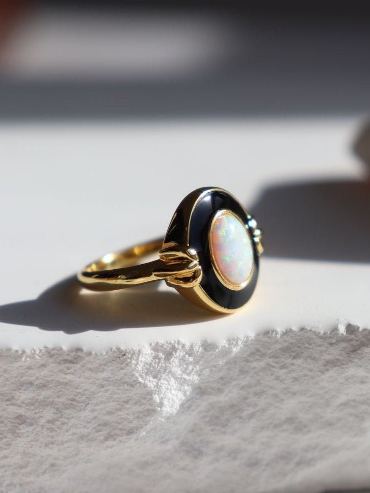 Vintage Elegant Opal Ring - floysun