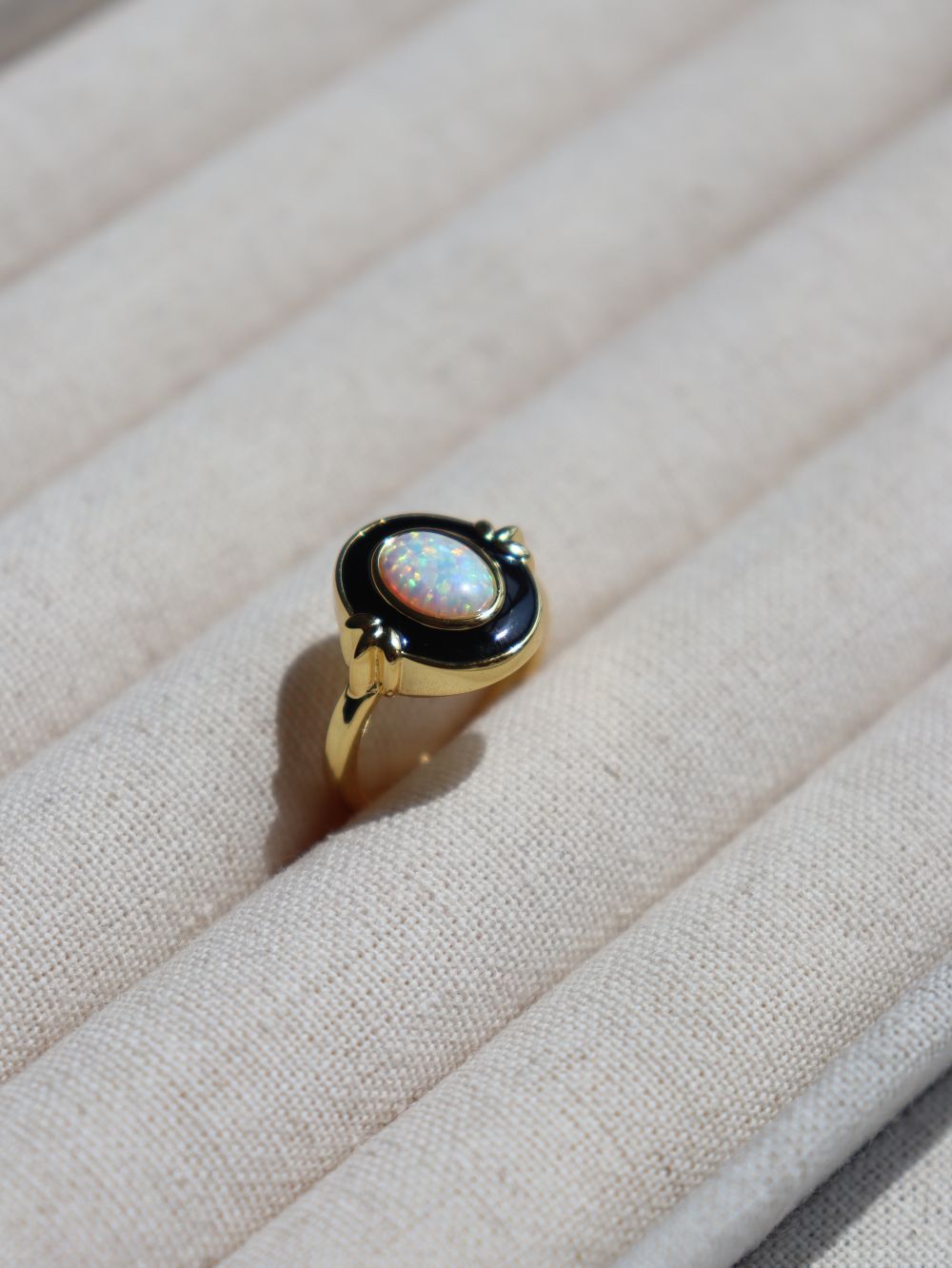 Vintage Elegant Opal Ring - floysun