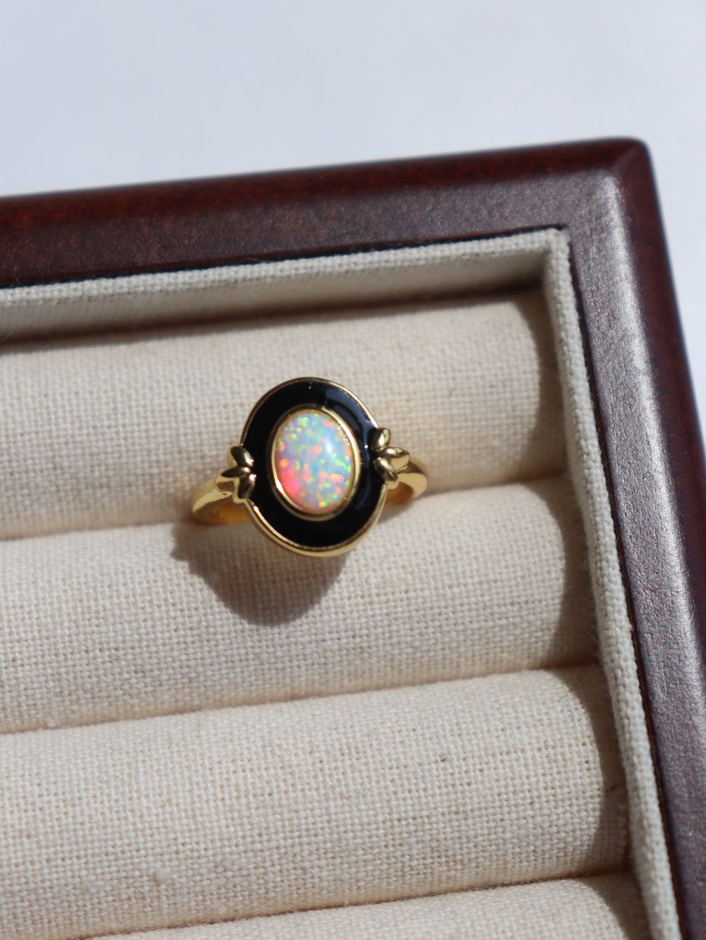 Vintage Elegant Opal Ring - floysun