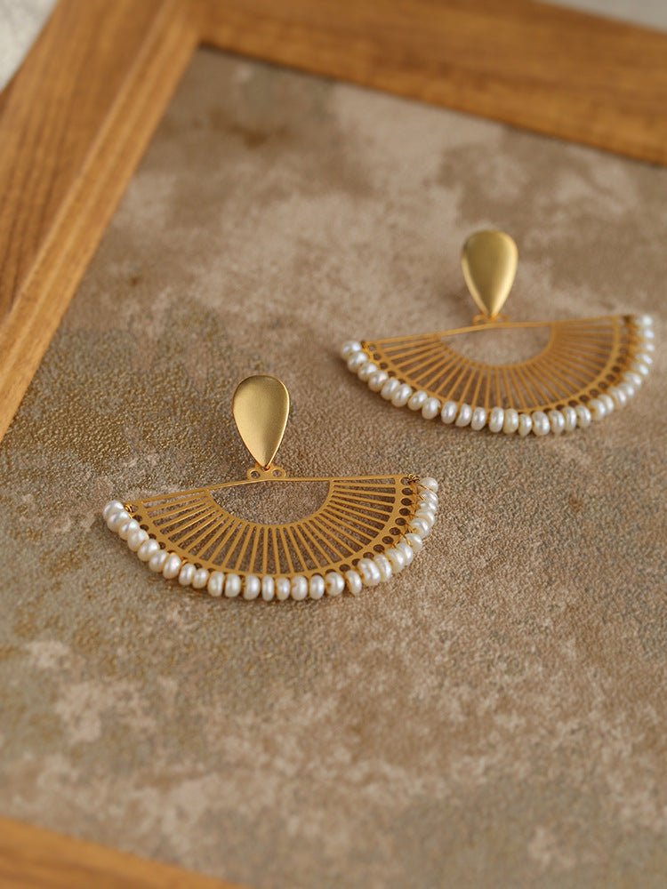 Vintage Frosted Gold Braided Pearl Fan Earrings - floysun