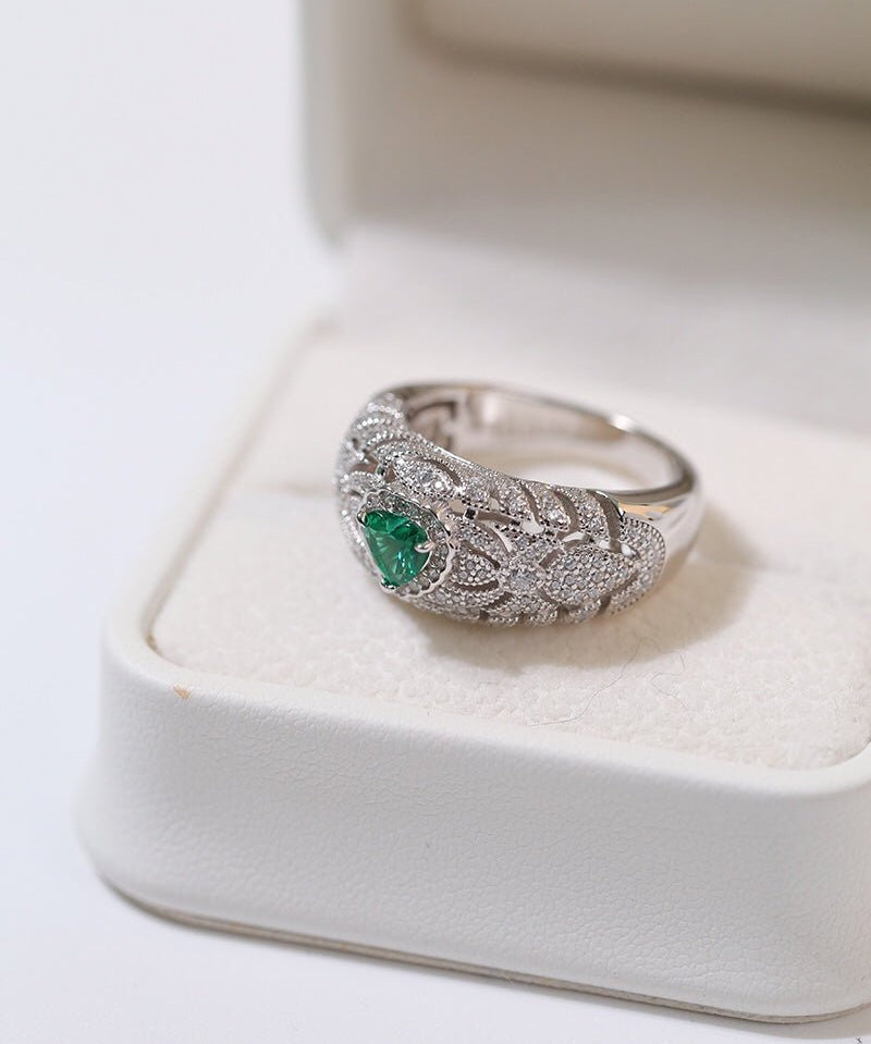 Vintage Heart - Shaped Emerald and Diamond Ring - floysun