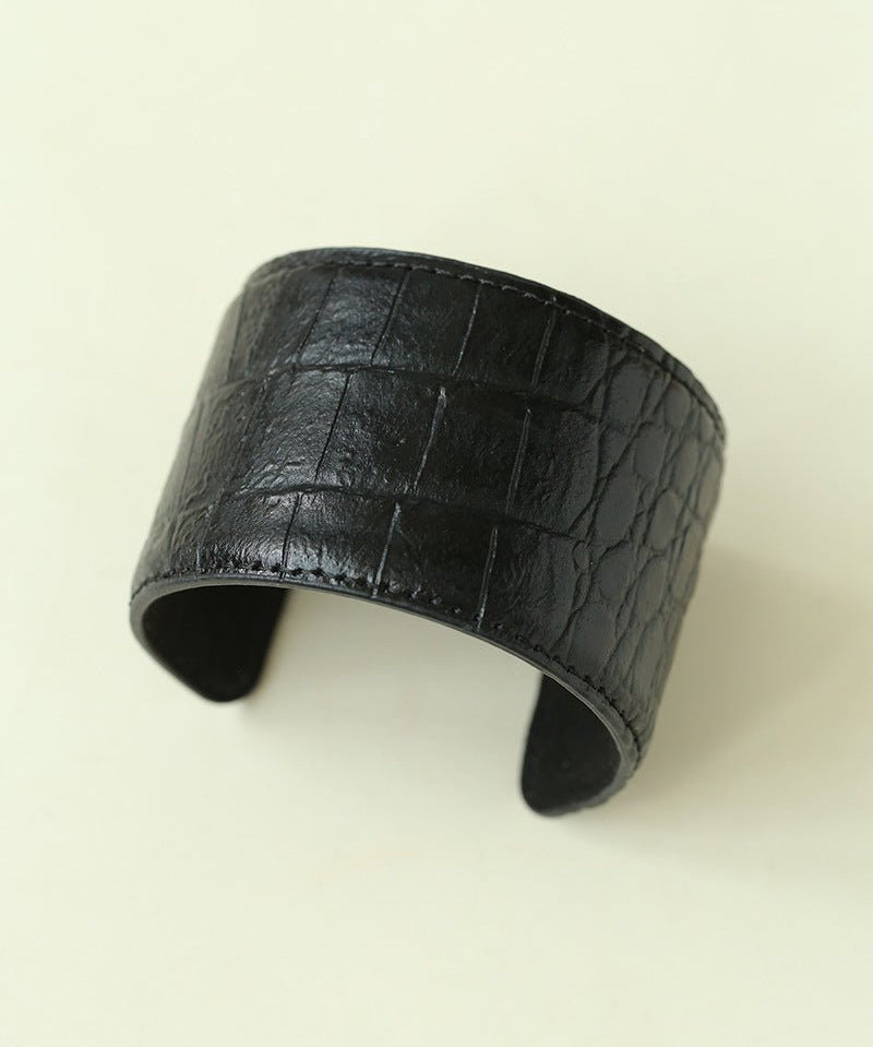 Vintage Wide Narrow Version Leather Statement Bracelet - floysun