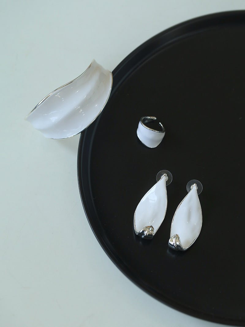 White Enamel Scroll Leaf Wide Open Ring - floysun