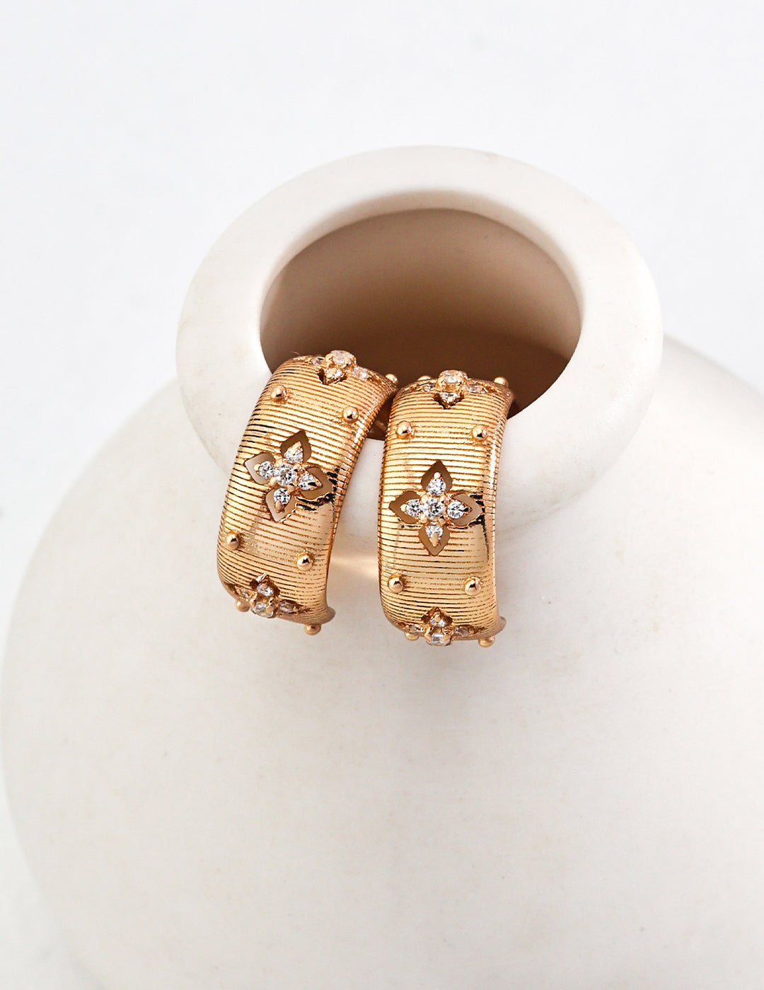 Wide C-Shaped Zirconia Flower Huggie Earrings - floysun