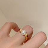 Vintage Luxe Retro Pearl Ring