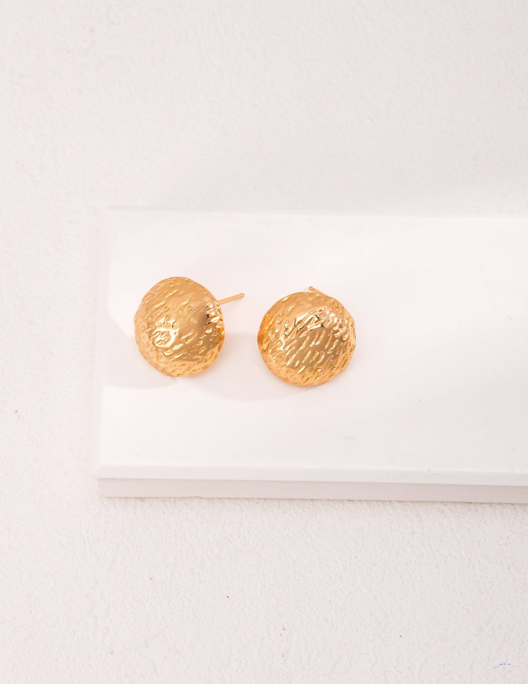 Hand-Carved Texture Round Stud Earrings - floysun