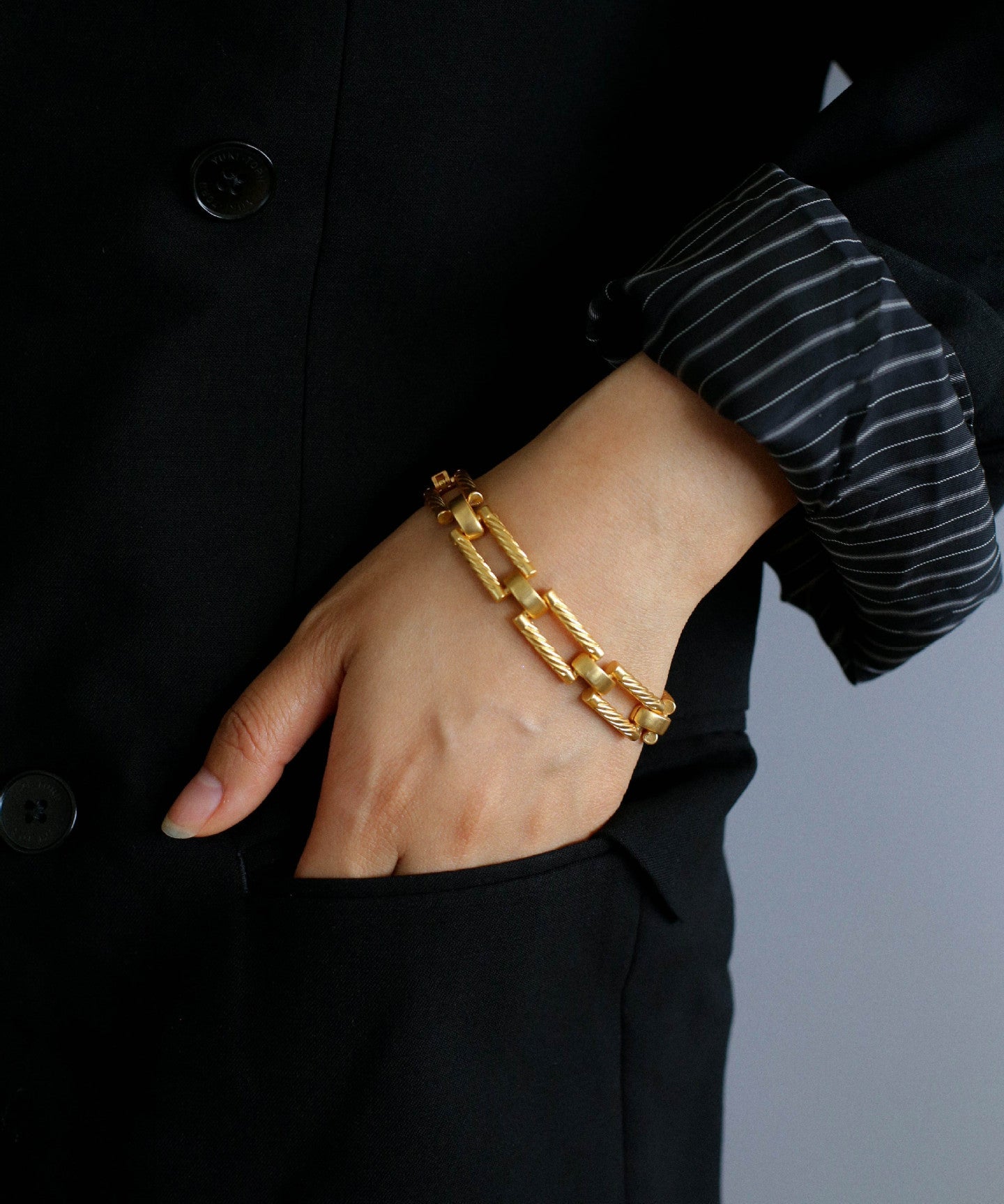 Retro Frosted Gold Square Chain Bracelet - floysun